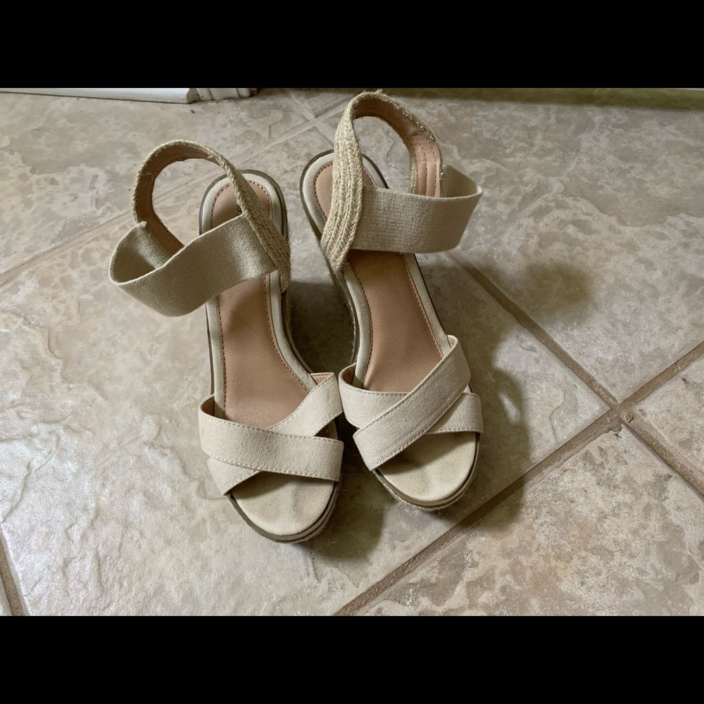 Woven Tan Wedges